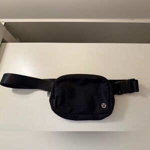 Lululemon Belt Bag. Black